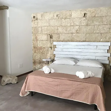לינה וארוחת בוקר La Cortellenica אוג'נטו